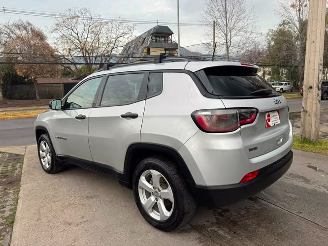 JEEP COMPASS SPORT 2.4 MEC 6 VEL FULL CARPLAY CAMARA SOLO 89.000 KM VER EN LAS CONDES 2019