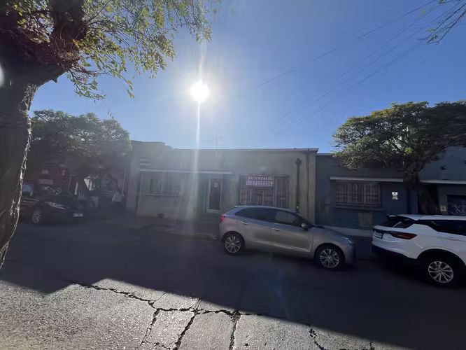 VENDO CÉNTRICA CASA EN QUILLOTA
