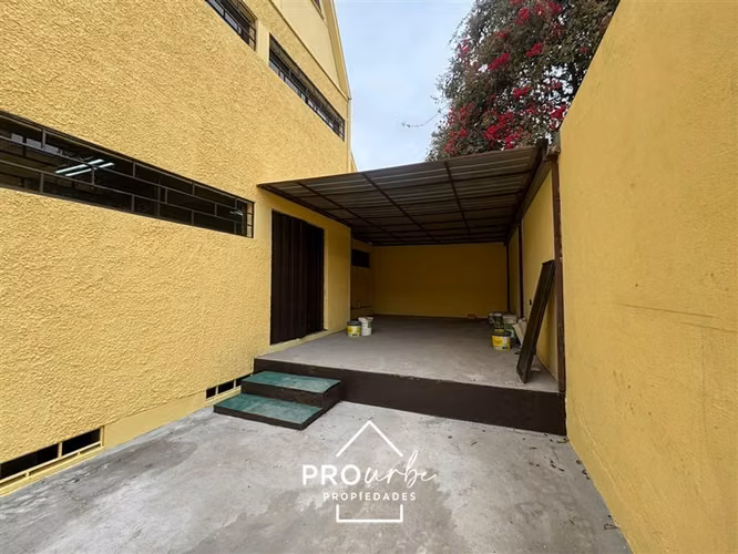 Oficina en arriendo 685 m útiles en Ñuñoa