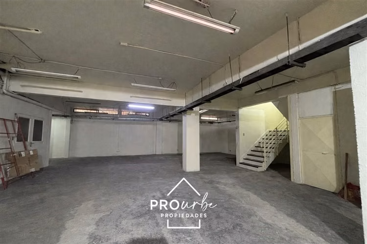 Oficina en arriendo 685 m útiles en Ñuñoa