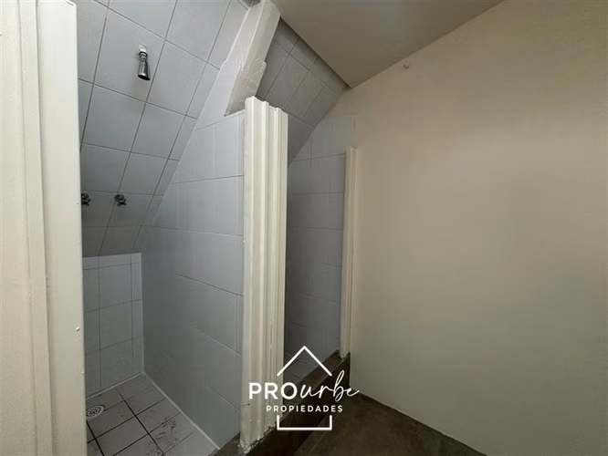 Oficina en arriendo 685 m útiles en Ñuñoa