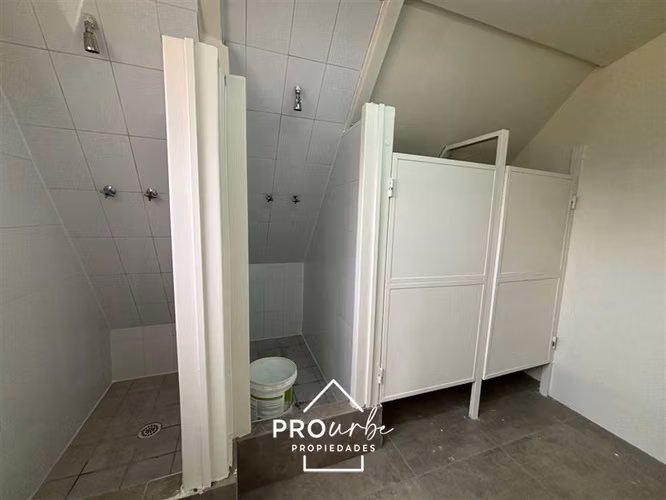 Oficina en arriendo 685 m útiles en Ñuñoa
