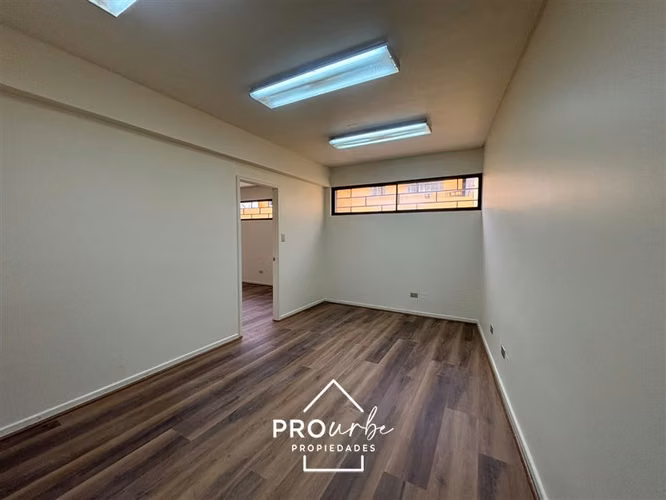 Oficina en arriendo 685 m útiles en Ñuñoa