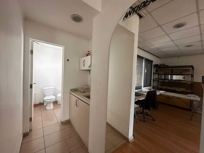 USO COMERCIAL/OFICINA 2 SALAS, 2P,2B - 126M2, BARRIO ITALIA
