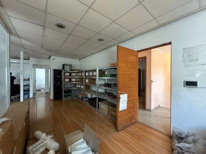 USO COMERCIAL/OFICINA 2 SALAS, 2P,2B - 126M2, BARRIO ITALIA
