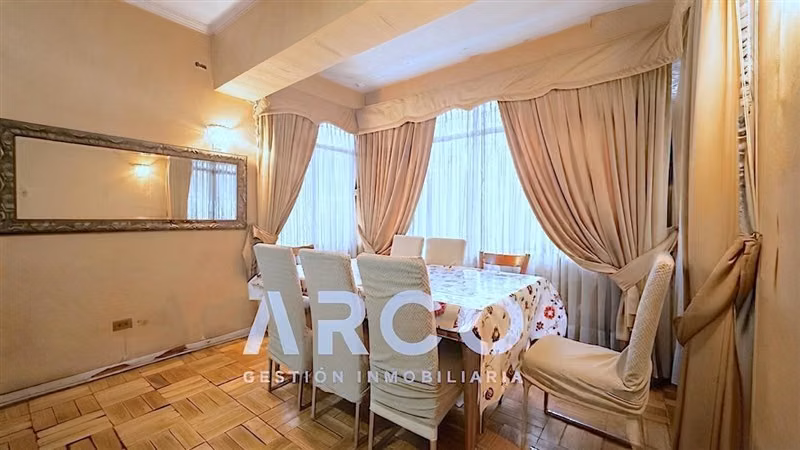 Casa en venta de 4 dorm. en Metro Monseñor Eyzaguirre. - Imagen 4