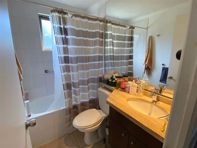 Casa Arriendo de 5D. 3B. 2E. Curauma