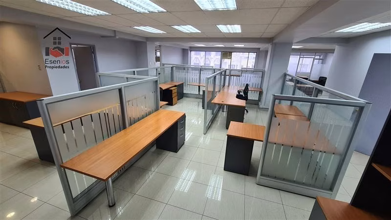 Oficinas en Amplio Piso Equipada Teatinos
