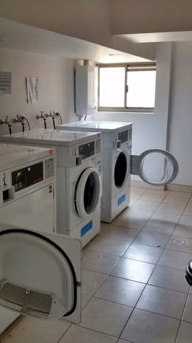 Depto barrio ingles Valpo 2D1B GC incluido