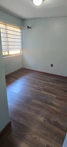 Un Piso/Amplia/Patio&Antejardin/Isla Teja