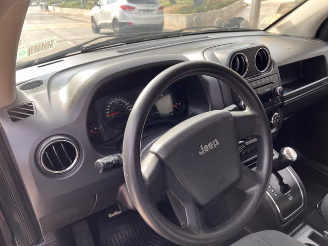 JEEP COMPASS 2011 AUTOMÁTICO INCREÍBLE ESTADO ÚNICA DUEÑA 109.000. KMS.