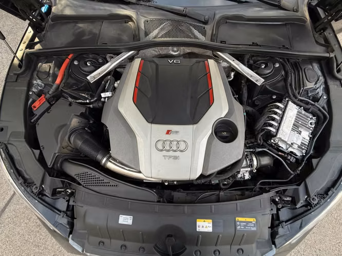 AUDI RS5  2024