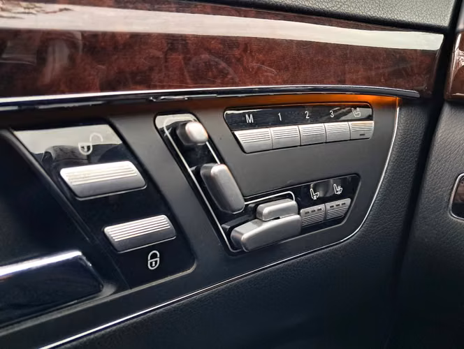 MERCEDES-BENZ S550 4MATIC 4.7 AUT 2013