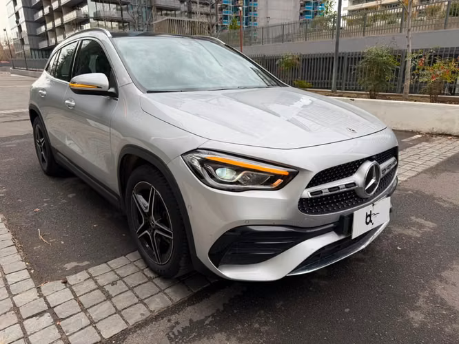 MERCEDES-BENZ GLA 220 D 2.0 4MATIC AT 2023