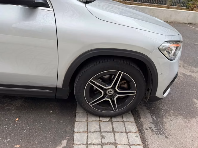 MERCEDES-BENZ GLA 220 D 2.0 4MATIC AT 2023