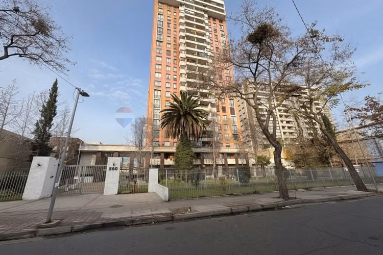 Depto 2 dormitorios , 2 baños, recoleta