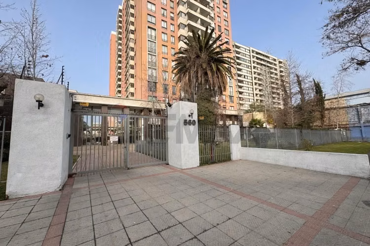 Depto 2 dormitorios , 2 baños, recoleta