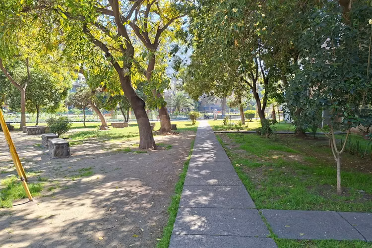 Amplio duplex / 94m2 / 4d / parque con laguna