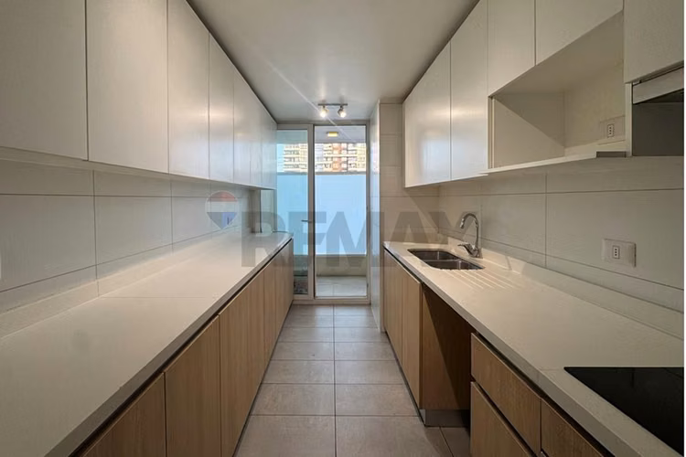 Moderno dpto 4d+4baños+2est en la reina