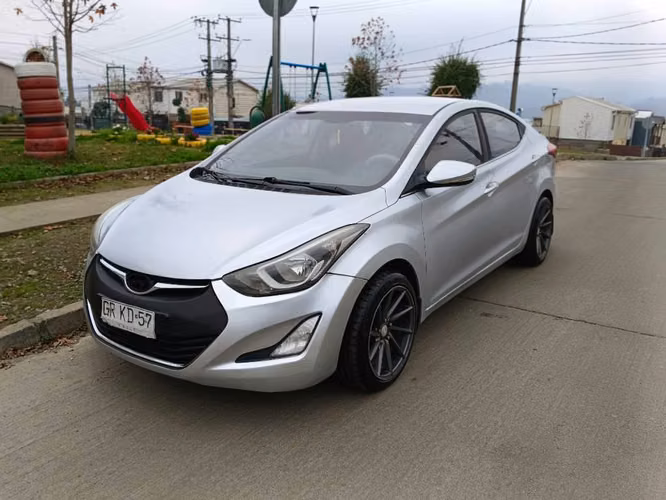VENDO!!!!! HYUNDAI ELANTRA 2014/1.6 BENCINERO