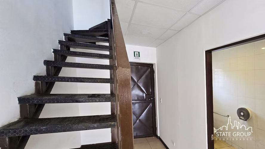 ARRIENDO LOCAL COMERCIAL METRO PLAZA MAIPÚ 60M2