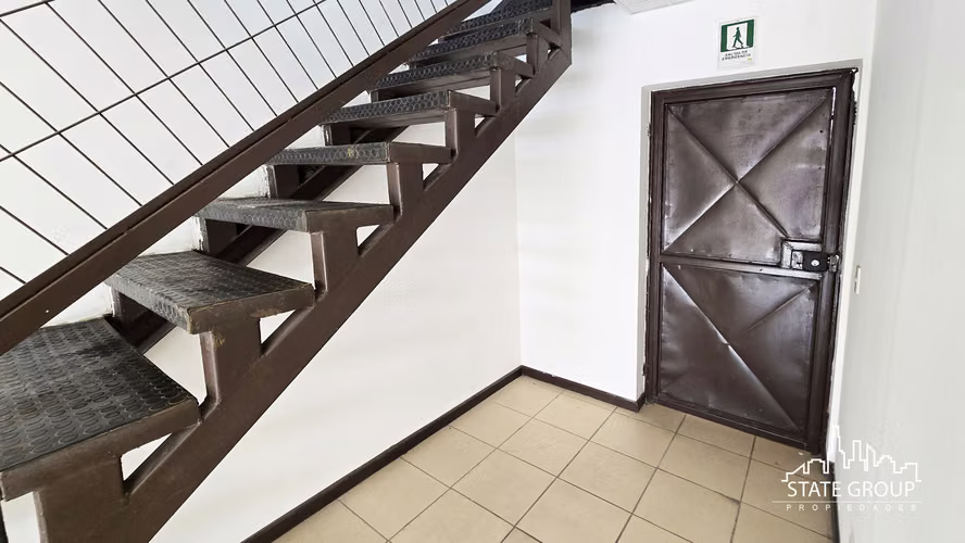 ARRIENDO LOCAL COMERCIAL METRO PLAZA MAIPÚ 60M2