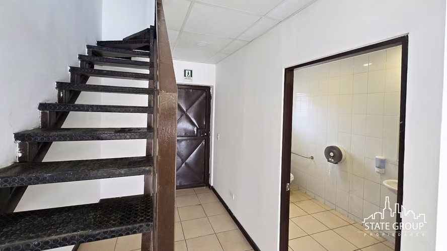 ARRIENDO LOCAL COMERCIAL METRO PLAZA MAIPÚ 60M2