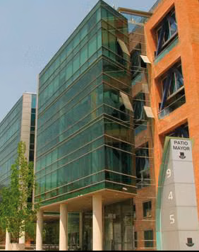 ARRIENDO OFICINA EN PATIO MAYOR HUECHURABA 4B 3EST 1 BODEGA