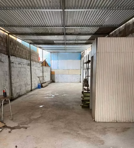 Arriendo terreno central como bodega