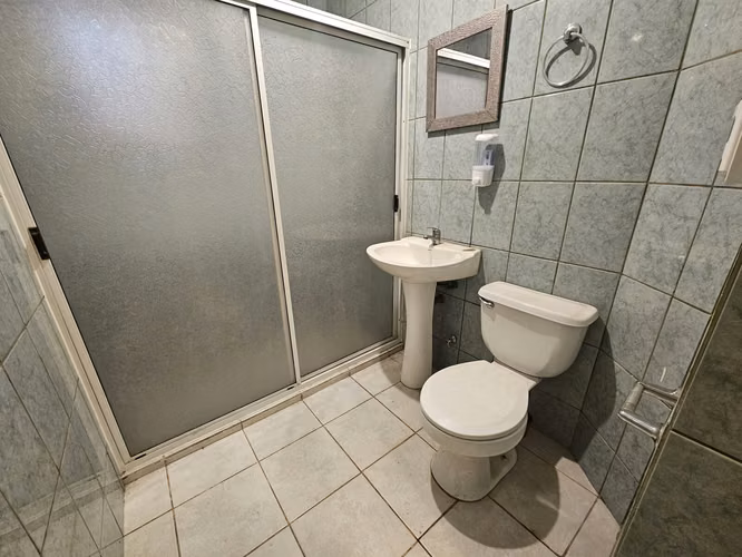 CASA EN 10 SUR VILLA EL EDEN - USO COMERCIAL