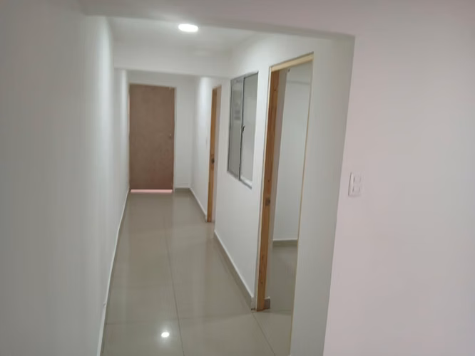 SE ARRIENDA AMPLIO DEPARTAMENTO EN PRIMER PISO - Imagen 7