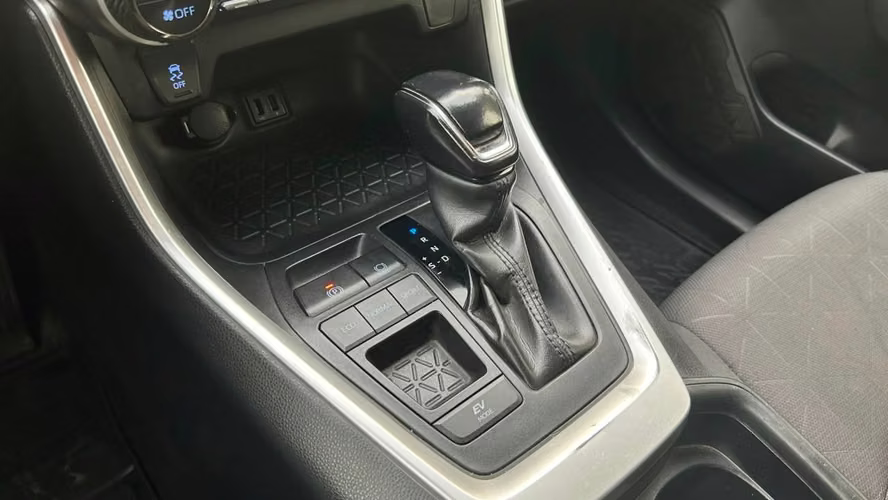 Toyota RAV4 Hybrid  XLE Plus Hybrid CVT 4X2 2.5 AUT (2020)
