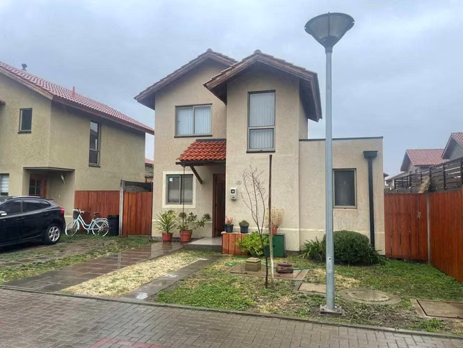Excelente ubicación 3D/2B/2E en Machalí (176911)