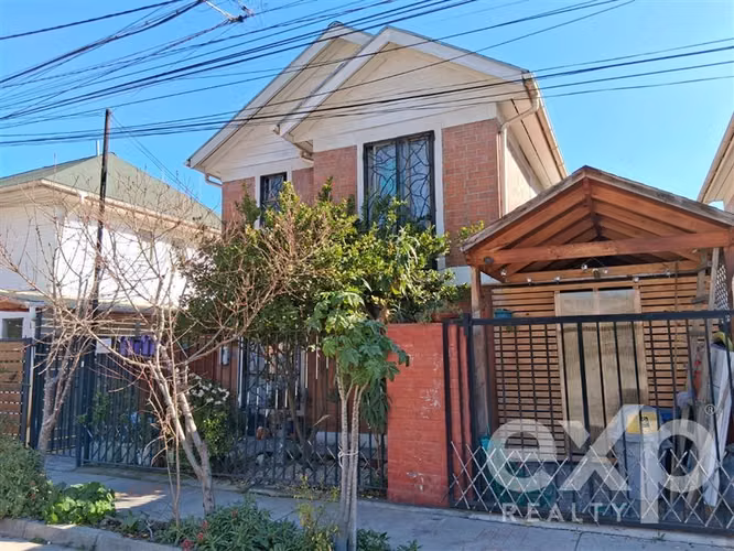 Casa aislada en venta de 3 dorm. en Maipú