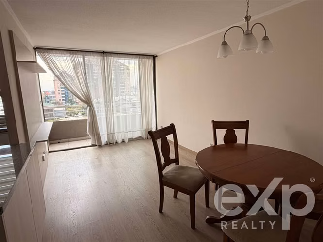 Departamento en venta de 3 dorm 2 baños. en Maipú