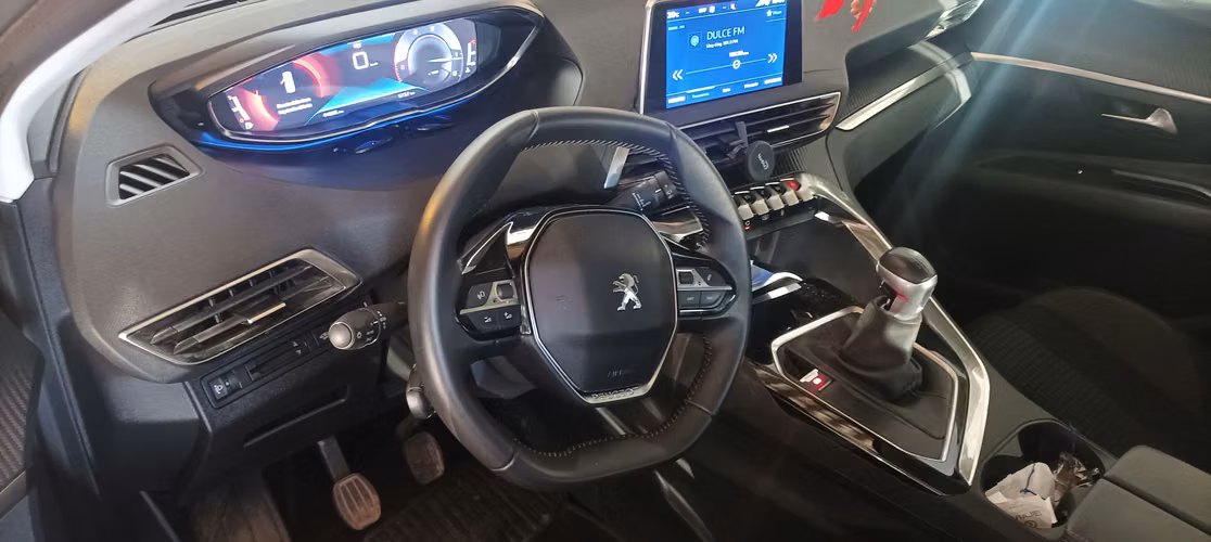 AUTO PEUGEOT 3008 AÑO 2021 , 1.5  TURBO DIESEL