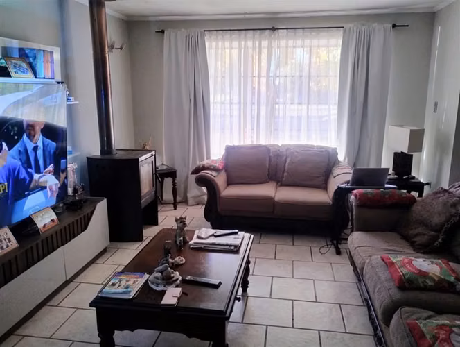 Oportunidad en Venta de 5 dorm 3 Baños Sect Oriente en Talca