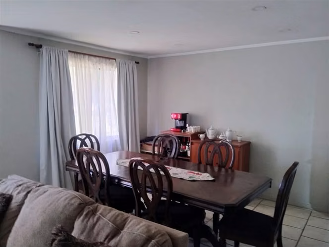 Oportunidad en Venta de 5 dorm 3 Baños Sect Oriente en Talca