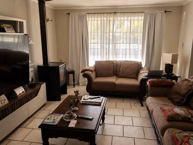 Oportunidad en Venta de 5 dorm 3 Baños Sect Oriente en Talca