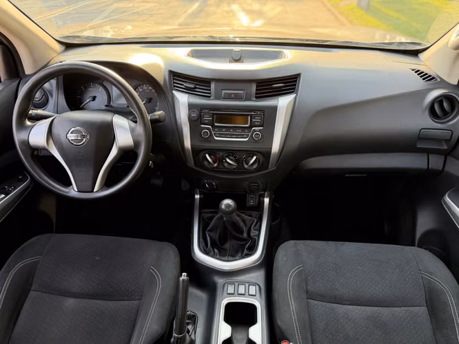 Nissan Np300 2.3 4x4 SE  2018