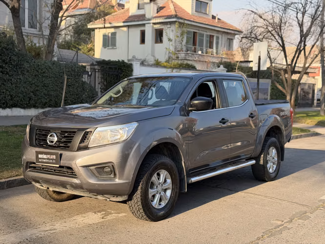 Nissan Np300 2.3 4x4 SE  2018
