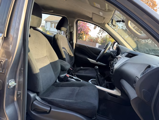 Nissan Np300 2.3 4x4 SE  2018