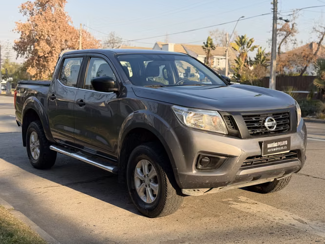 Nissan Np300 2.3 4x4 SE  2018