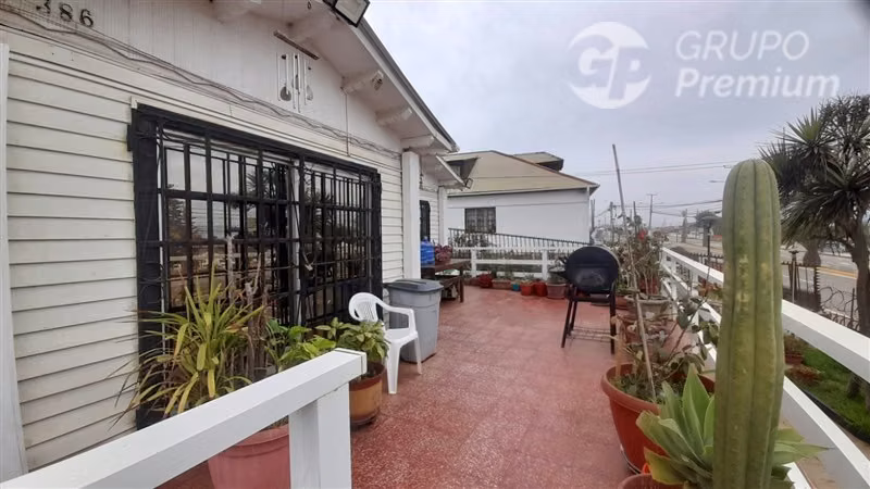 Casa en venta de 6 dorm. en El Tabo
