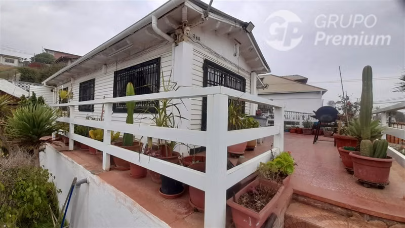 Casa en venta de 6 dorm. en El Tabo