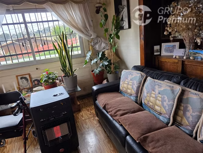 Casa en venta de 6 dorm. en El Tabo