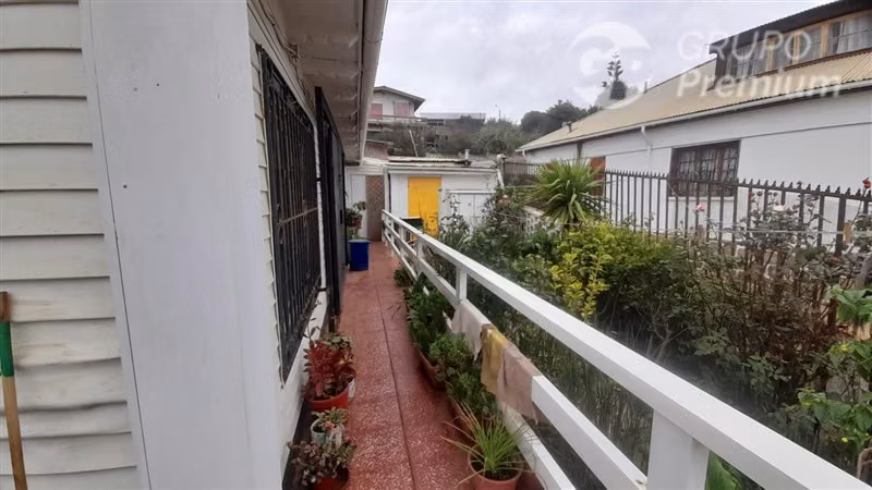 Casa en venta de 6 dorm. en El Tabo