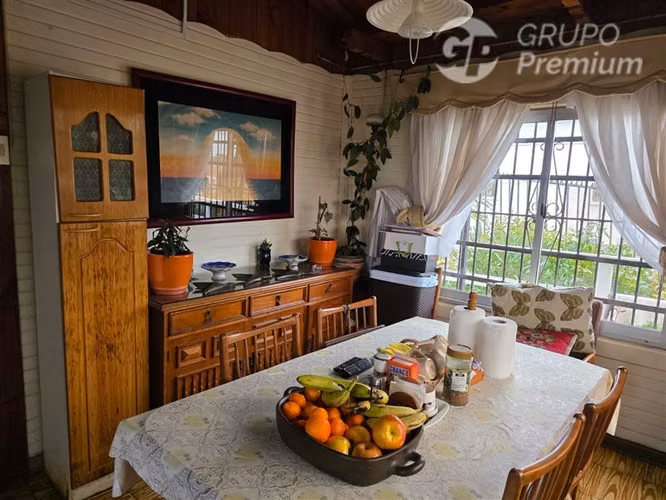 Casa en venta de 6 dorm. en El Tabo