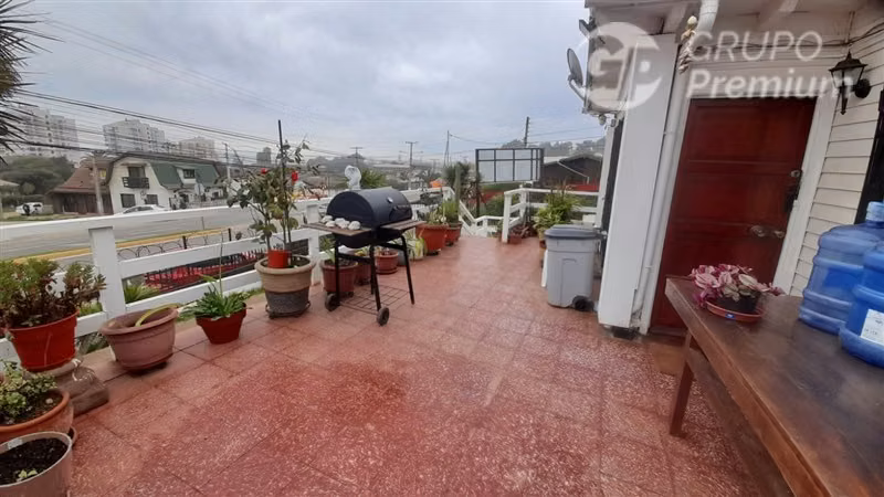 Casa en venta de 6 dorm. en El Tabo