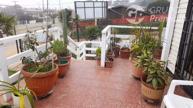Casa en venta de 6 dorm. en El Tabo